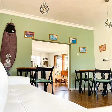 Surf House *