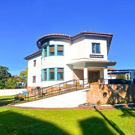 North Surf House 旅馆 *